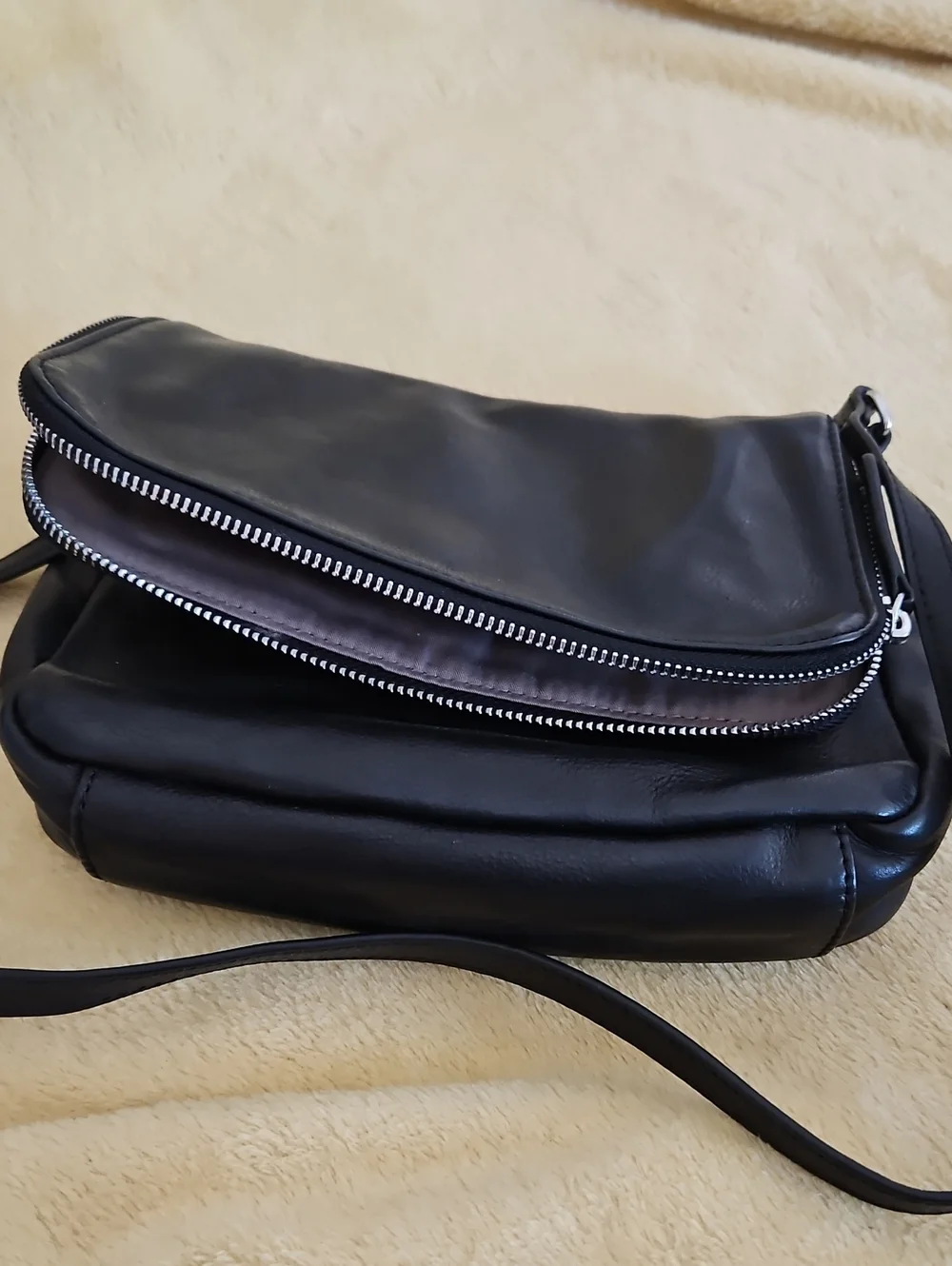 Classic Black Crossbody Bag - Sleek Everyday Carry